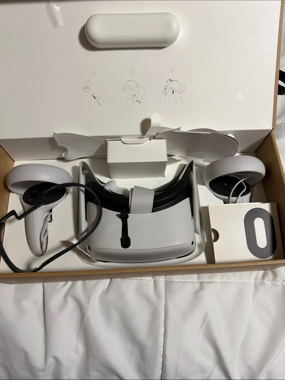 Oculus Quest 2 VR Headset and Controllers in White with Gray Carry Case